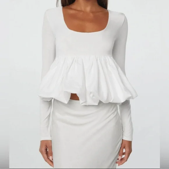 Elegant White Women's Top - Picture 2 of 9